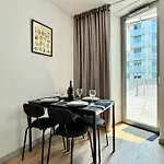 Easy Rent- Reduta 120, 2 Bedroom, Faktura *