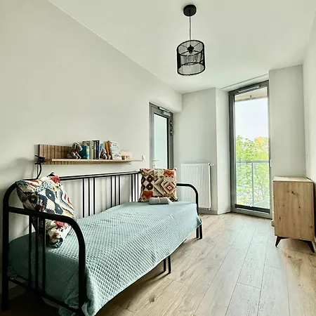 アパート Easy Rent- Reduta 120, 2 Bedroom, Faktura ルブリン