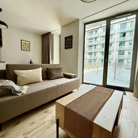 Easy Rent- Reduta 120 Free Parking, 2 Bedroom Люблін