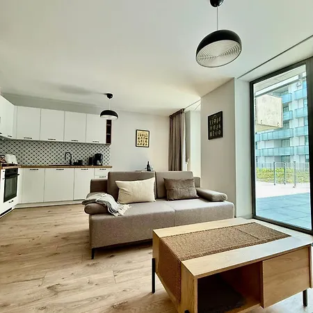 Easy Rent- Reduta 120, 2 Bedroom, Faktura شقة