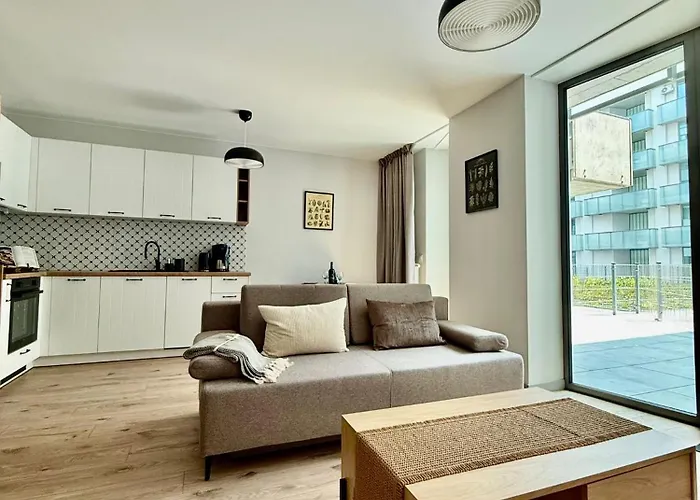 Easy Rent- Reduta 120, 2 Bedroom, Faktura Apartment